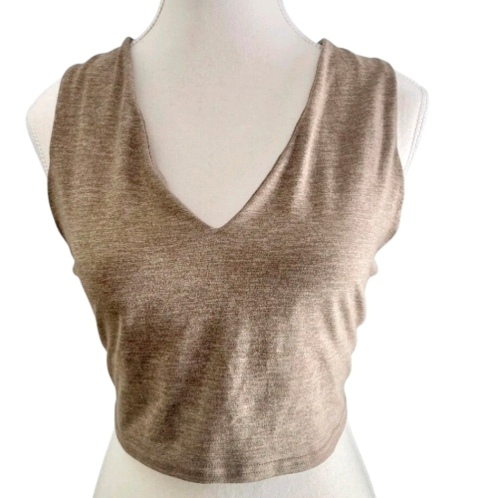 Quince V-Neck Racerback Crop Top XL Built-In Bra Tan Minimalist Capsule Tank